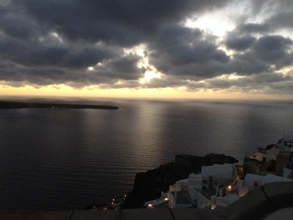 Beautiful Oia Villa Bagian luar foto